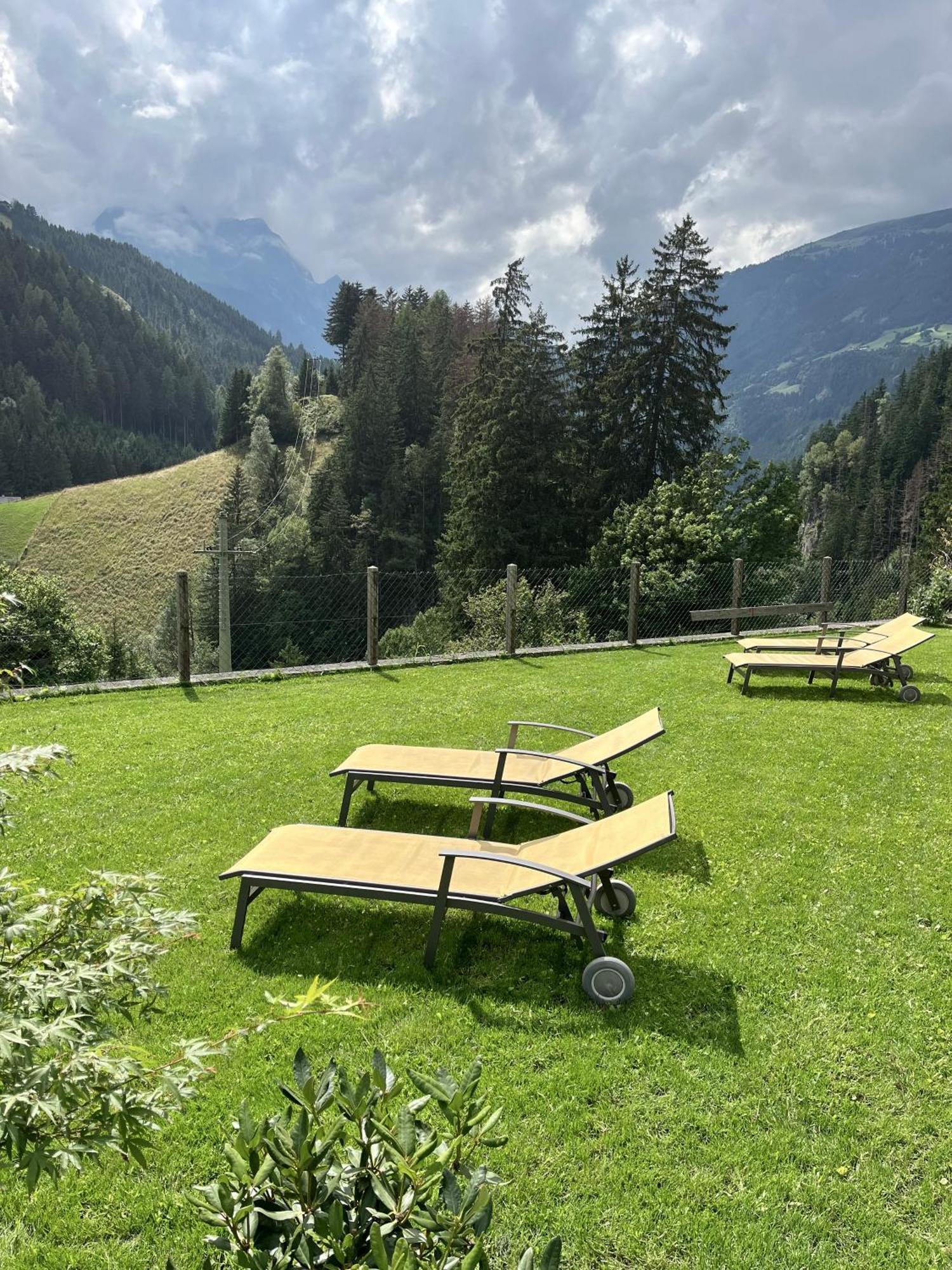 Natur Zeit - Alpine Garden Apartments مايرهوفن المظهر الخارجي الصورة