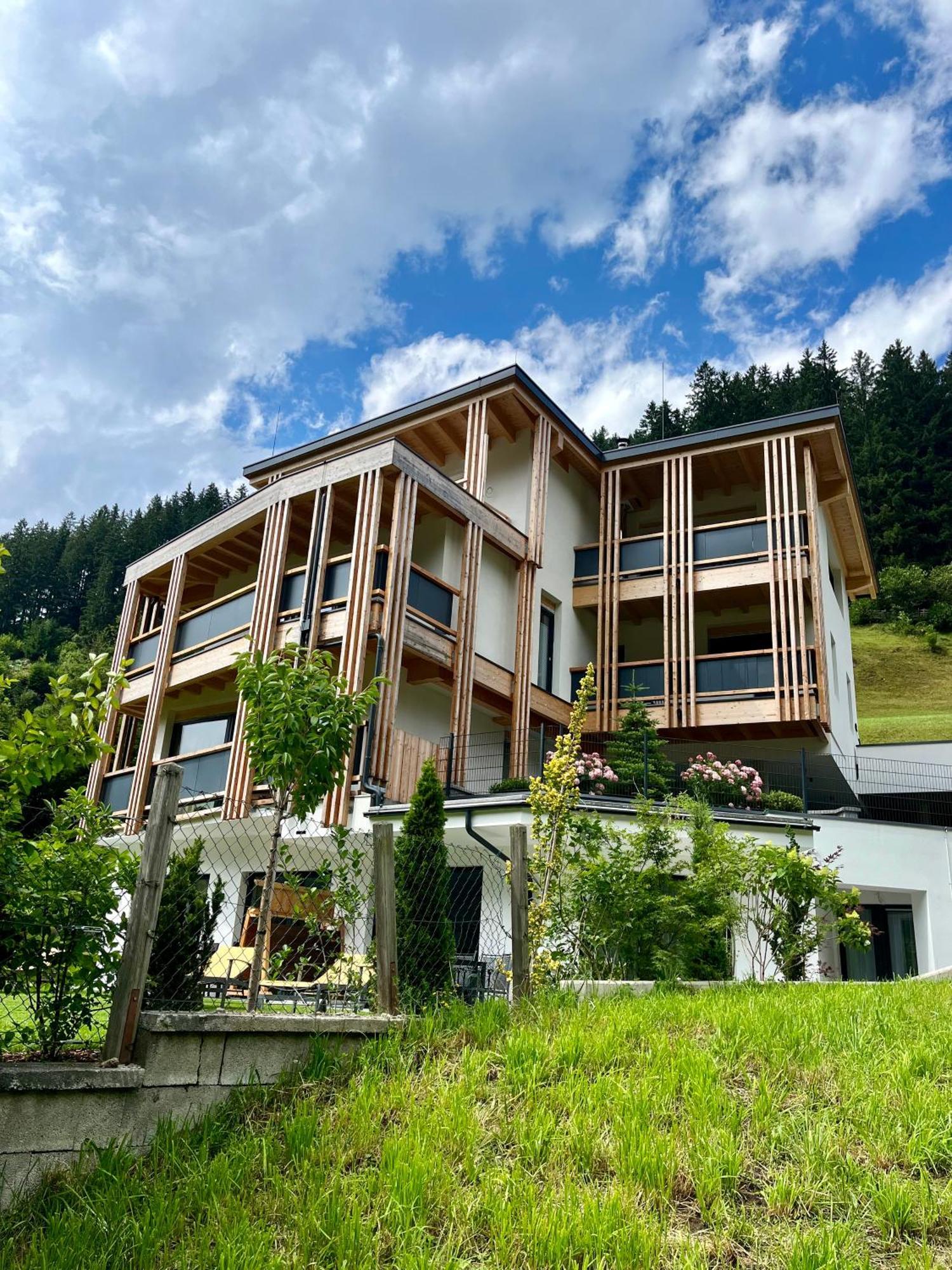 Natur Zeit - Alpine Garden Apartments مايرهوفن المظهر الخارجي الصورة