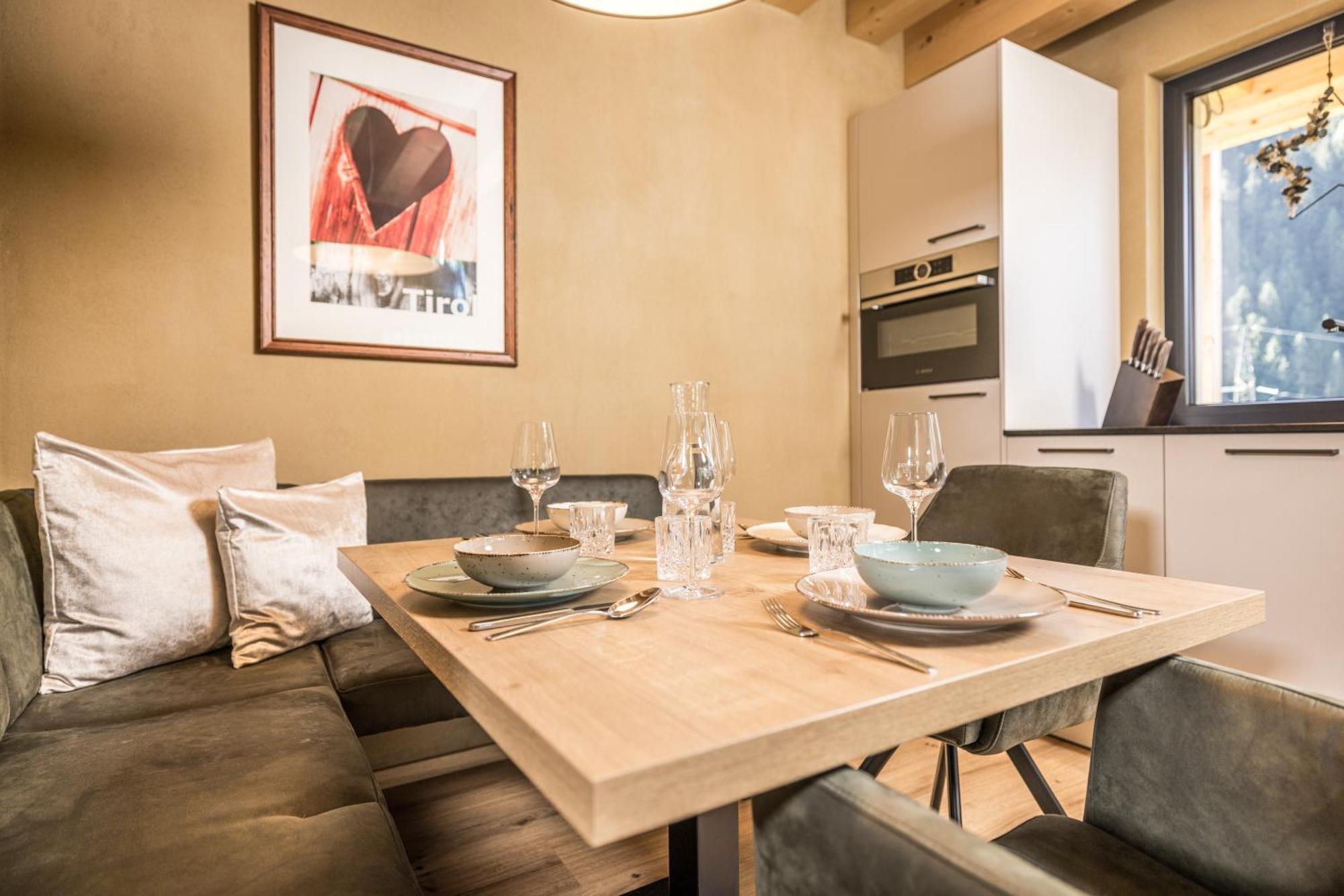 Natur Zeit - Alpine Garden Apartments مايرهوفن المظهر الخارجي الصورة